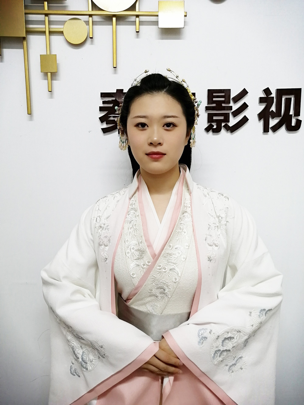 包括日本的和服和朝鲜韩国和契玛都是源自汉服