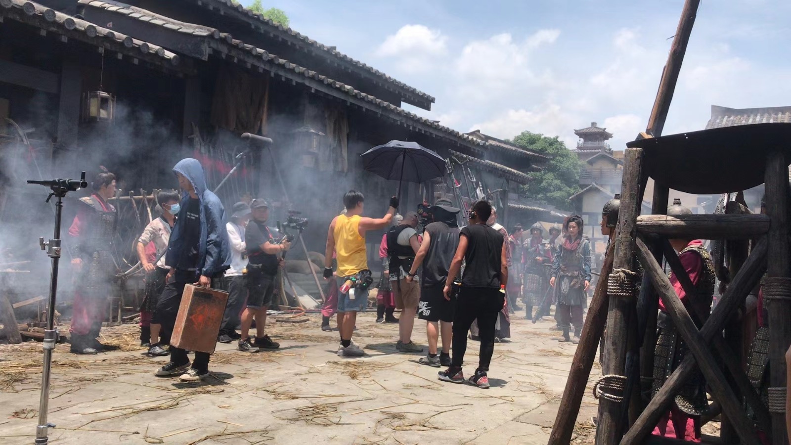 广州秦芳学员参加《封神》化妆工作