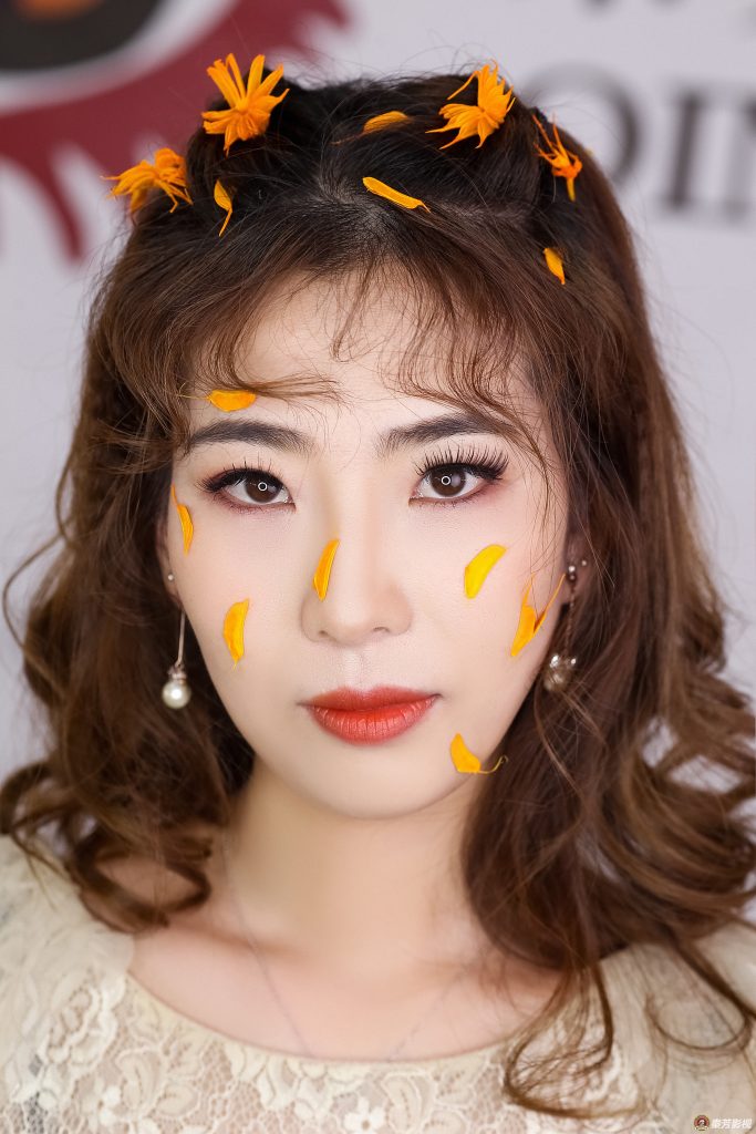 《常见新娘清纯造型》2