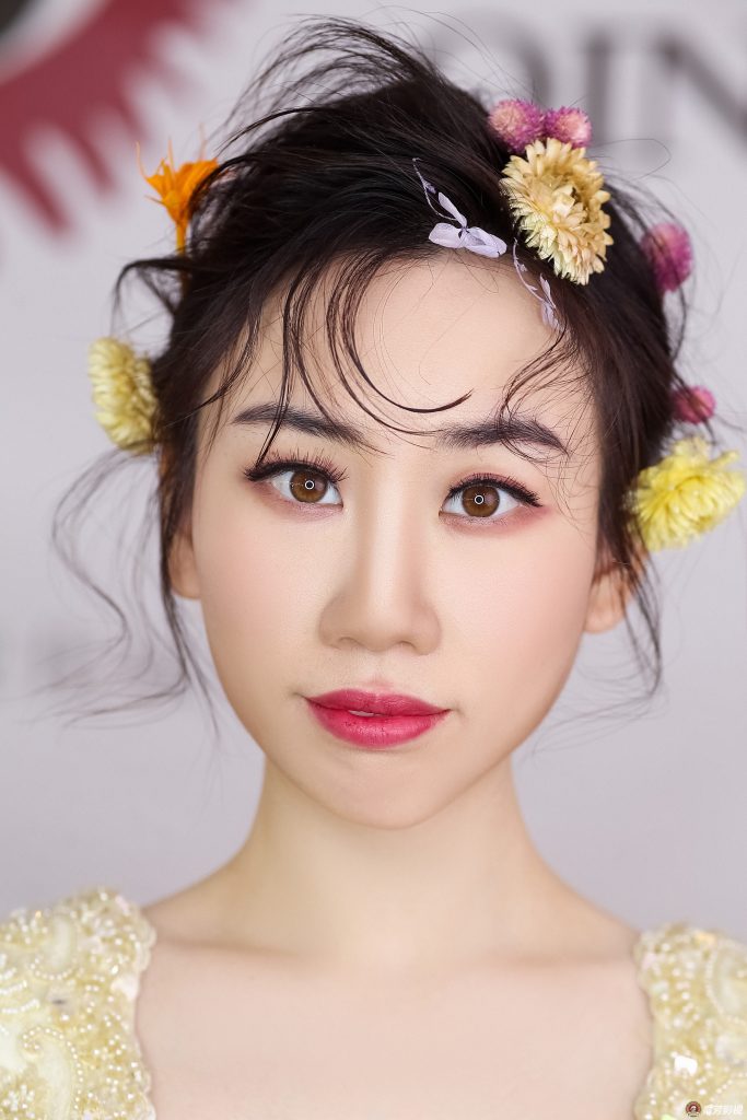 《常见新娘清纯造型》10