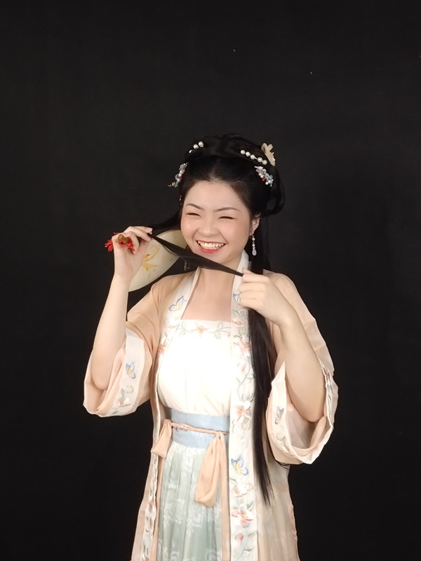 《唐襦裙半臂穿戴》6