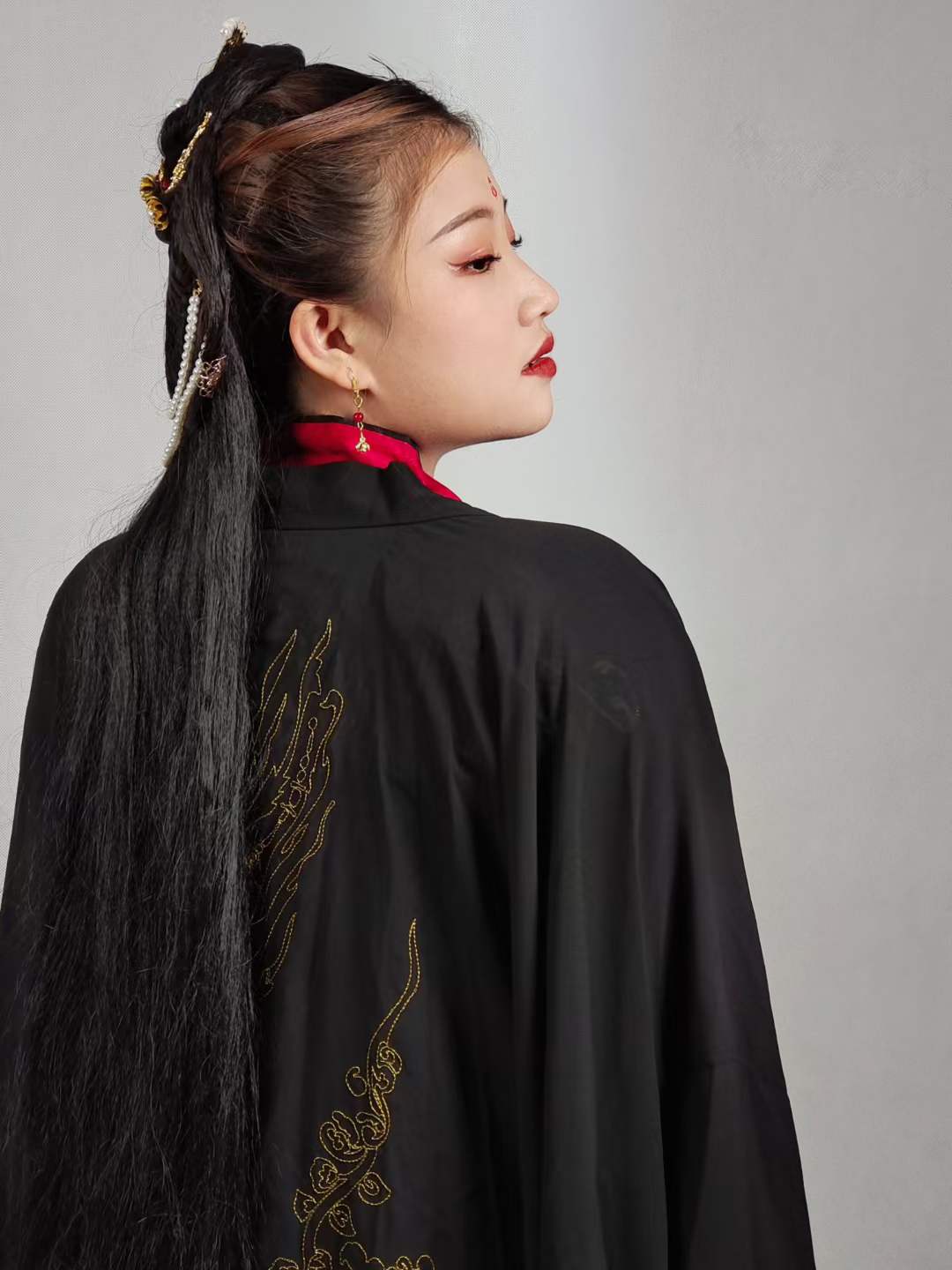 《魔教公主》 model：陈仲文