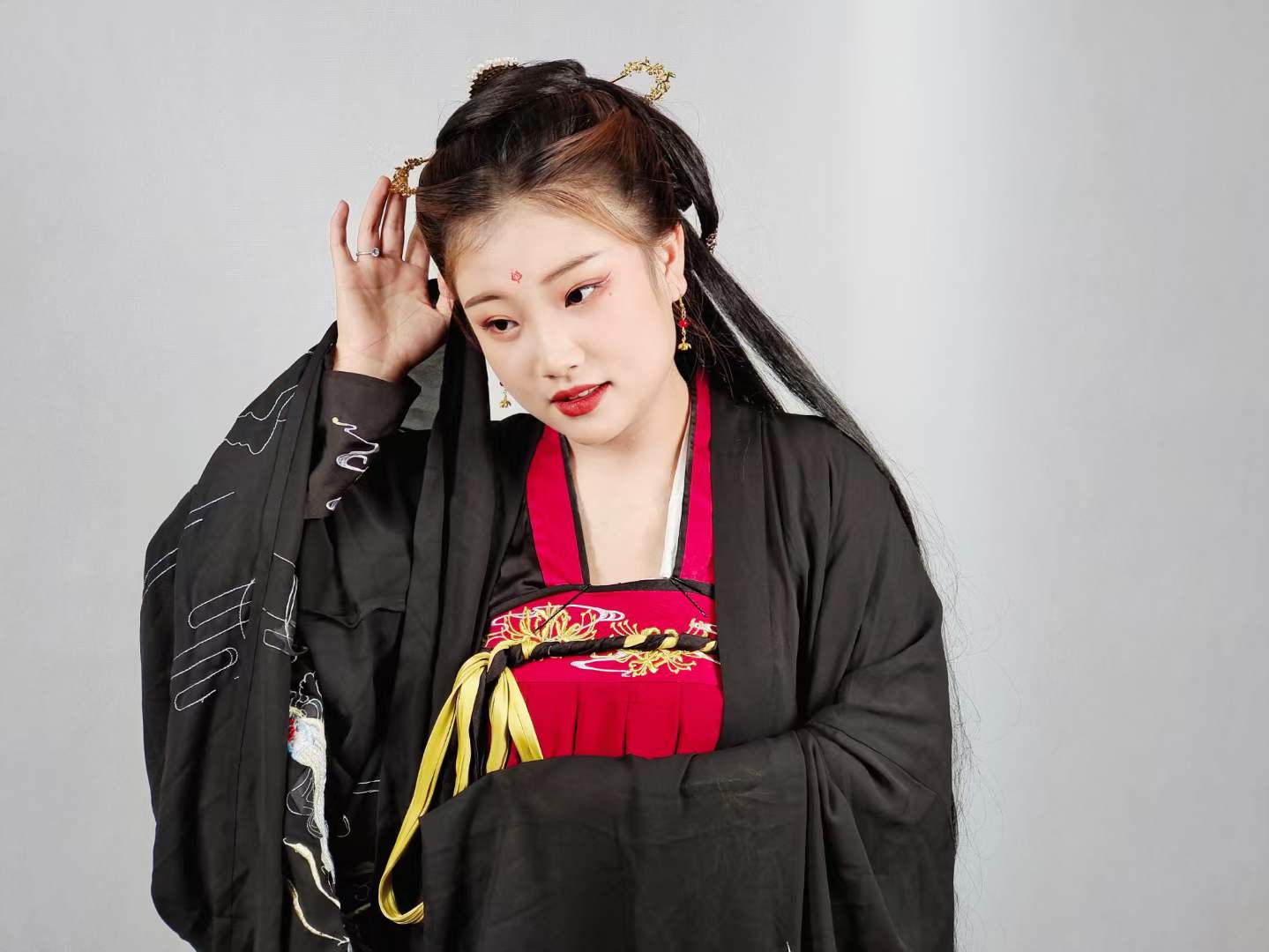 《魔教公主》 model：陈仲文