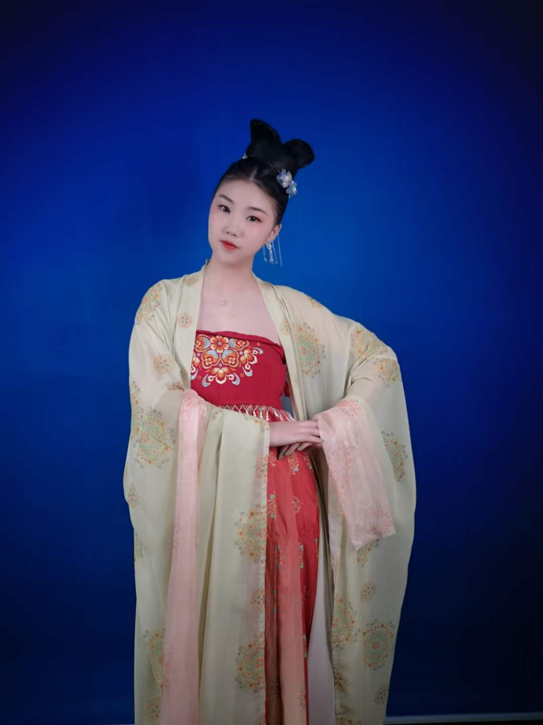 《大唐公主》 model：毛倩倩