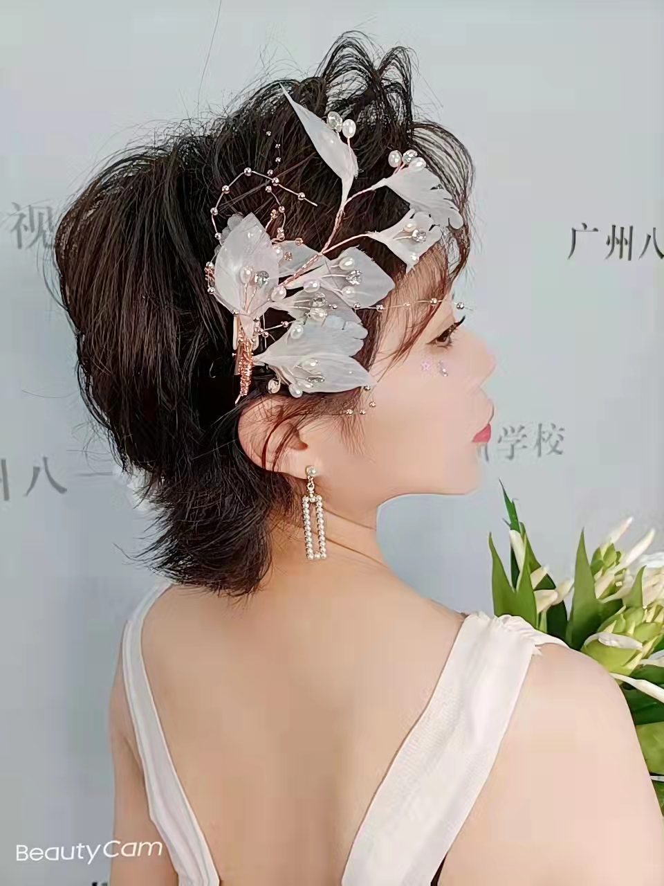 《饰品与晚妆》模特：广州秦芳学员