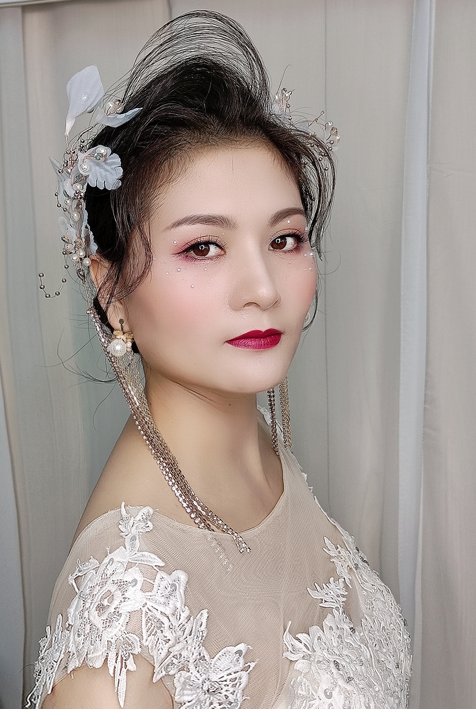 普通白色晚妆眼妆