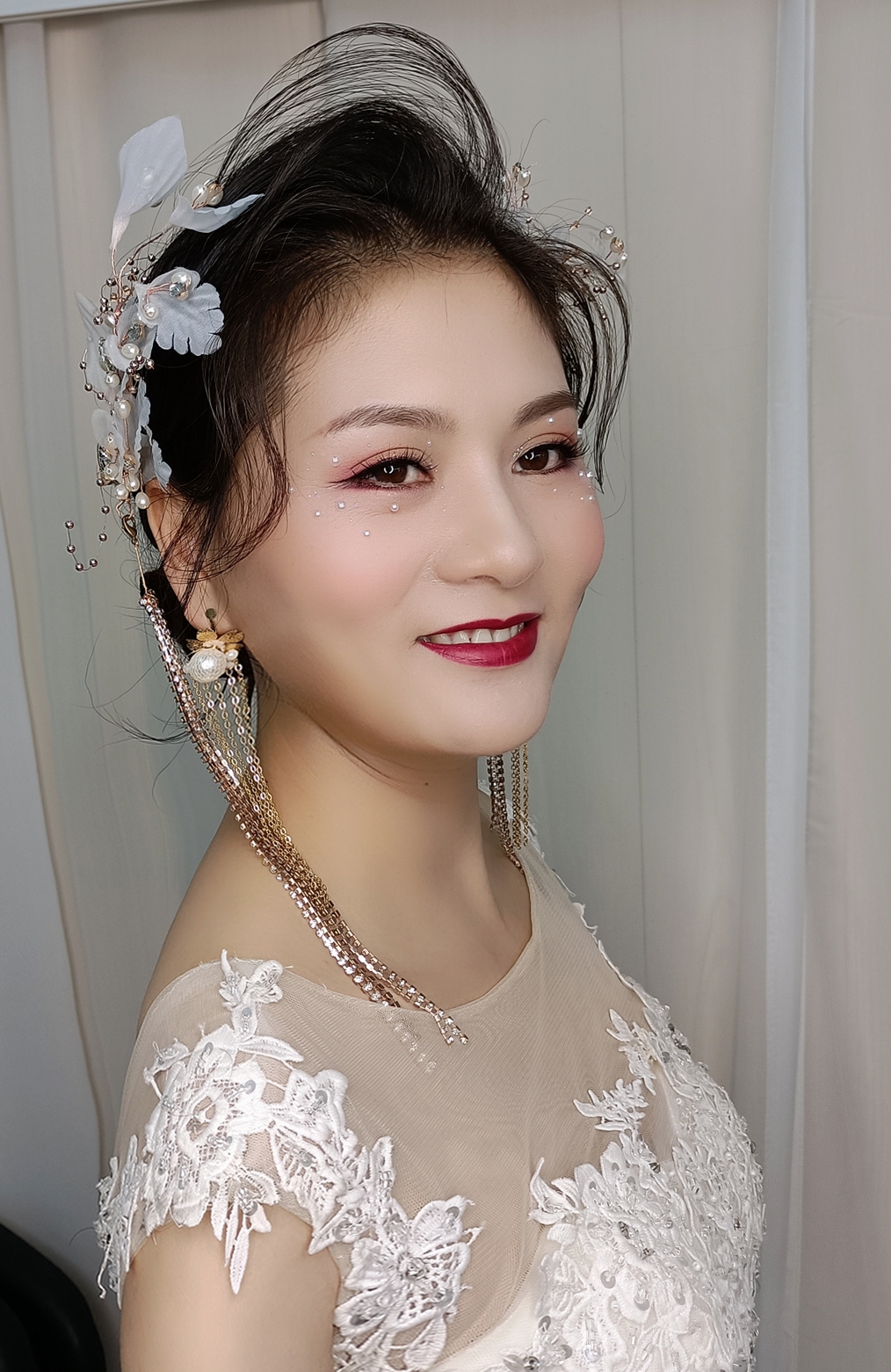 普通白色晚妆眼妆