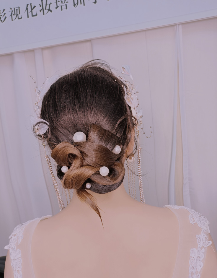 普通白色晚妆眼妆