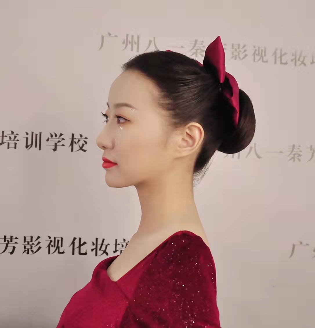 《红色迷人晚妆》广州秦芳影视设计