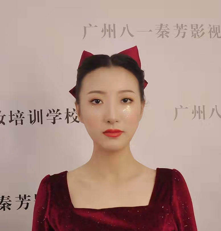 《红色迷人晚妆》广州秦芳影视设计