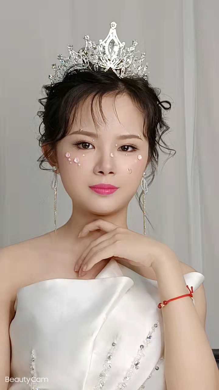 《欧美式新娘》广州秦芳设计