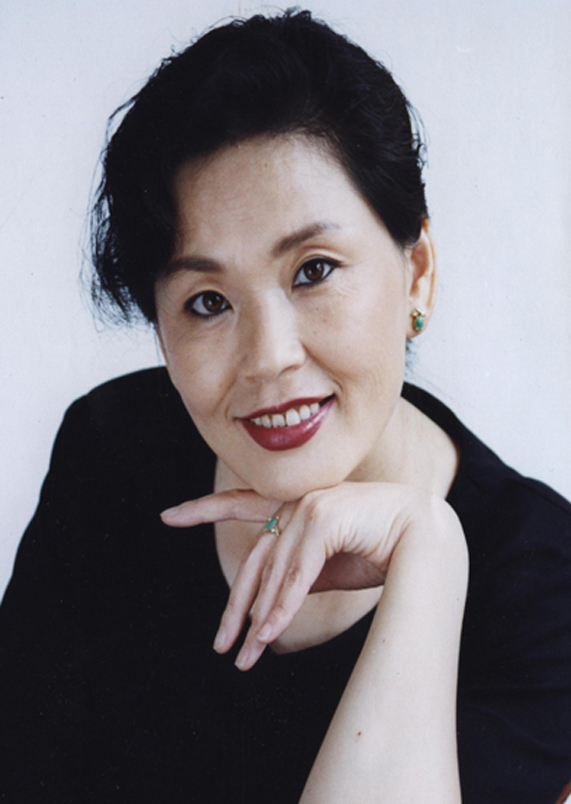 姚老师 峨眉电影制片厂造型设计师