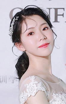 广州秦芳学校打造完美新娘妆