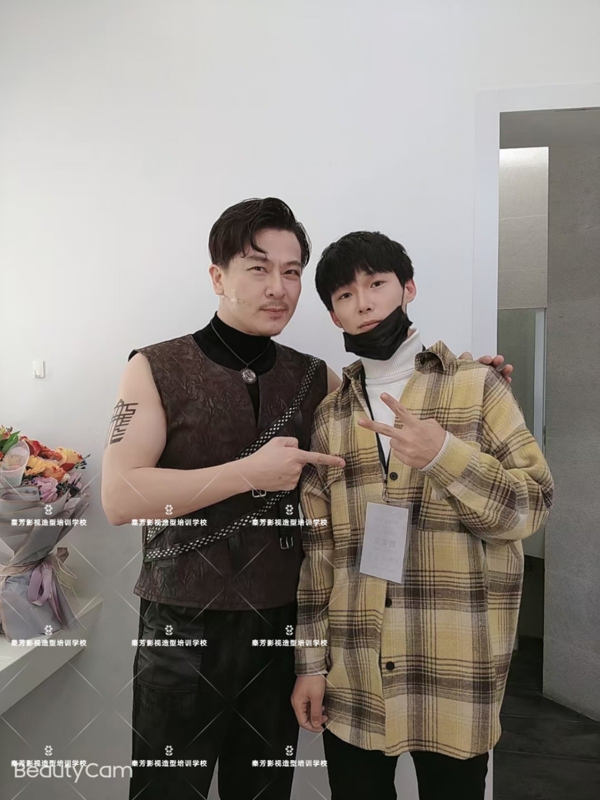 大专班学员实习 在（陇阳妹子）剧组的合影