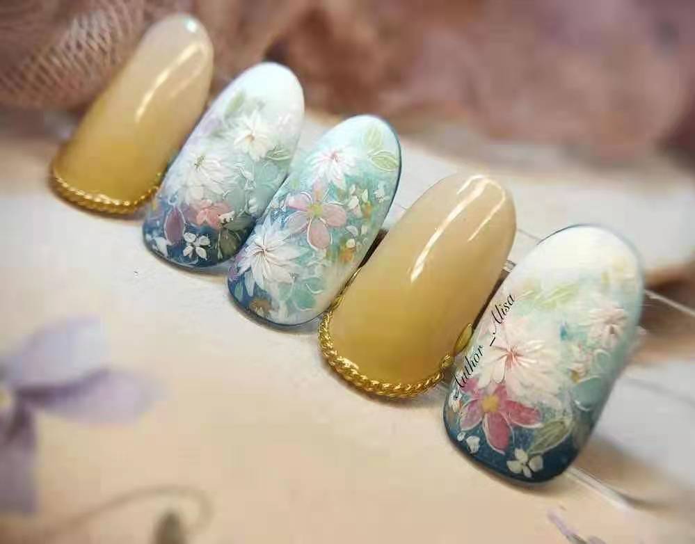 美甲师的课程学费一般是多少钱