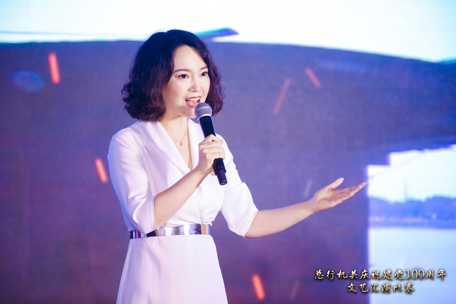 影视化妆师到毕业分配了 可是分配不了剧组还能去哪