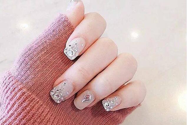 美甲学校都有什么课程 学费一般要多少钱