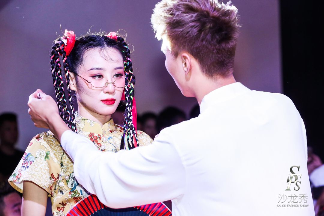 学影视化妆的定金和订金有什么区别