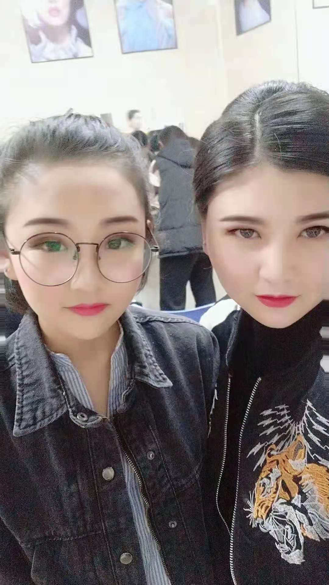 高考没考好 学影视化妆有前途吗.jpg