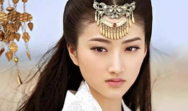 影视化妆学校这么多 我为什么选择秦芳影视呢