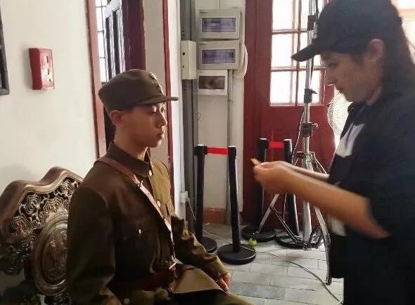 影视化妆师在毕业之后三年中的收入