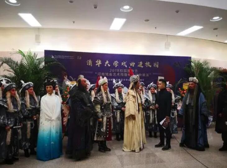 影视化妆如何体现角色的性格特点