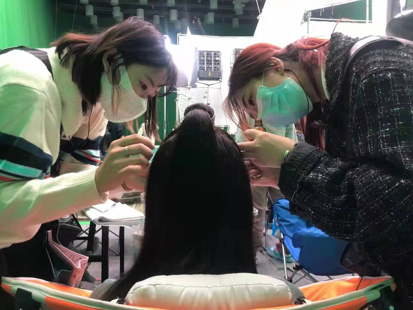 广州秦芳学员白云杰、何葵盈、伟思韵下剧组啦