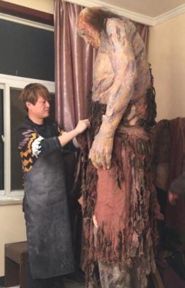 咱今儿聊聊特效化妆吧