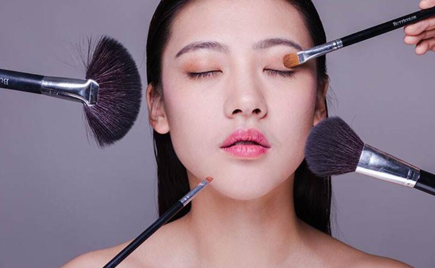 学化妆和美容哪个前景更好 哪个更有前途