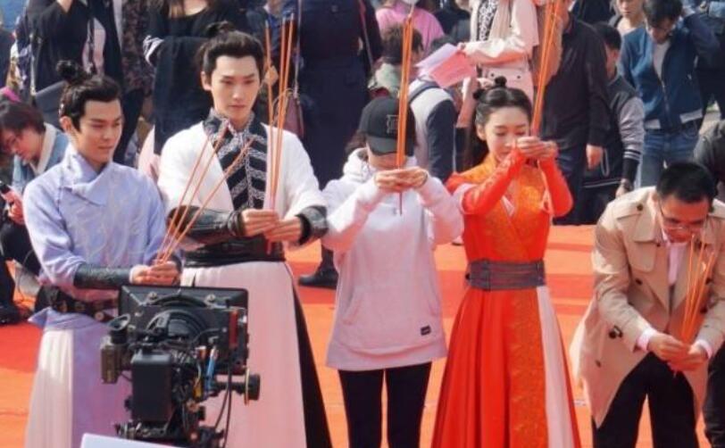 影视剧组招聘化妆助理时，更看重求职者的哪些技能和素质