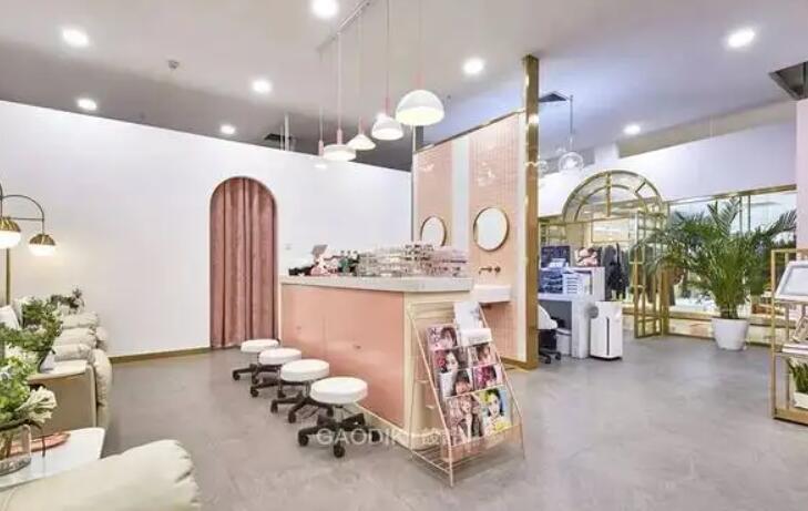 内卷的东三省美甲店