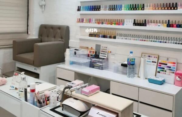 不是开玩笑 美甲店也有考核