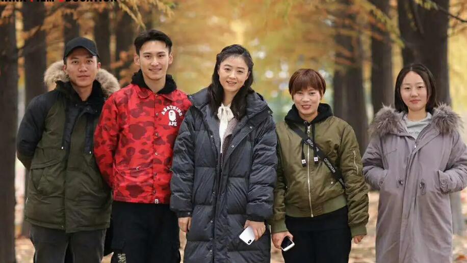 进剧组化妆师要干啥