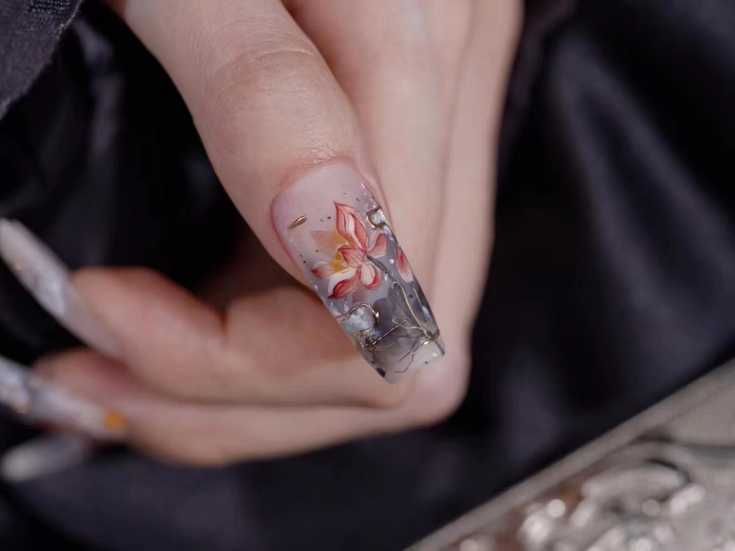 《日式温馨浮雕美甲单指》