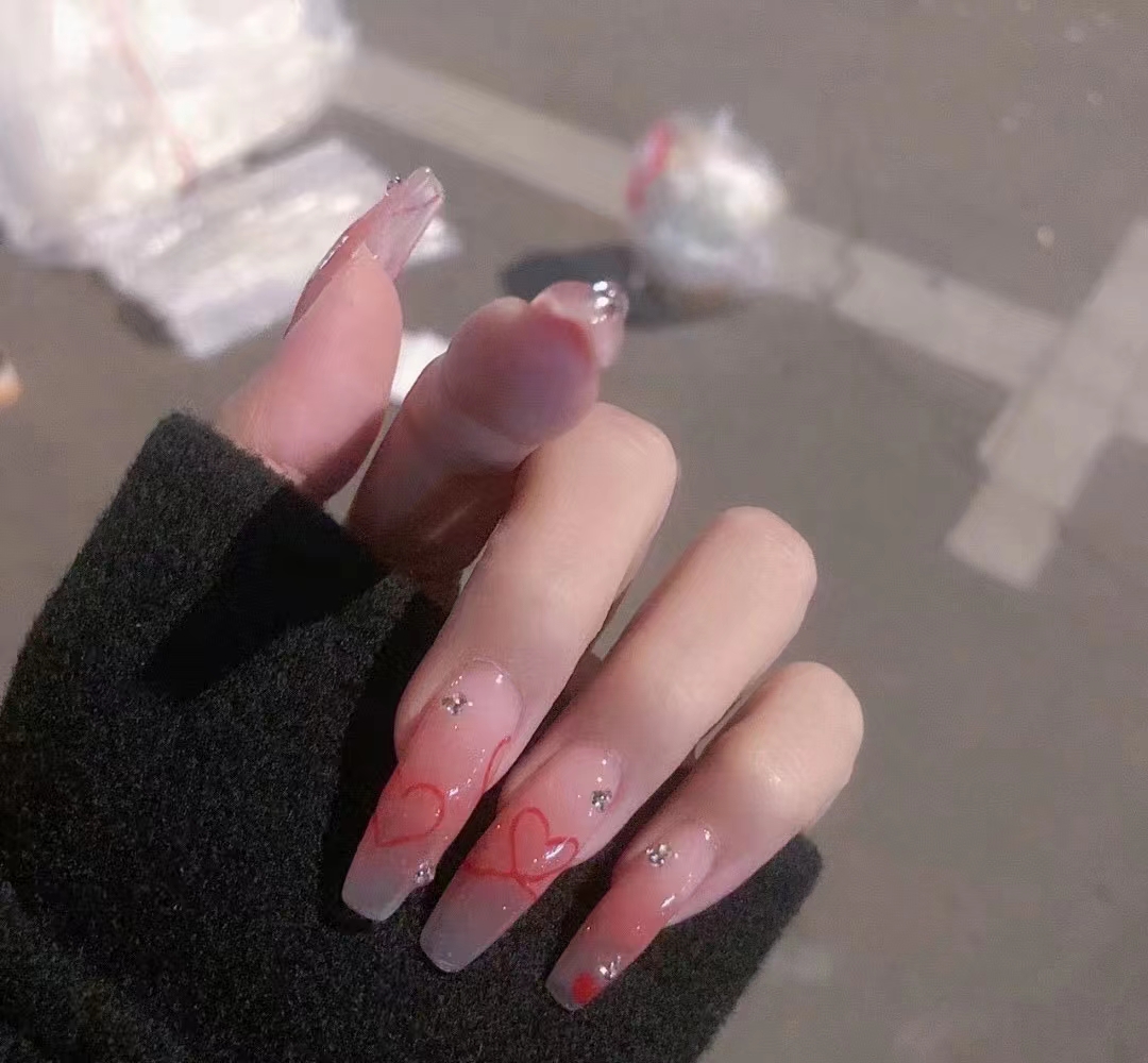 《爱心延长美甲款式》