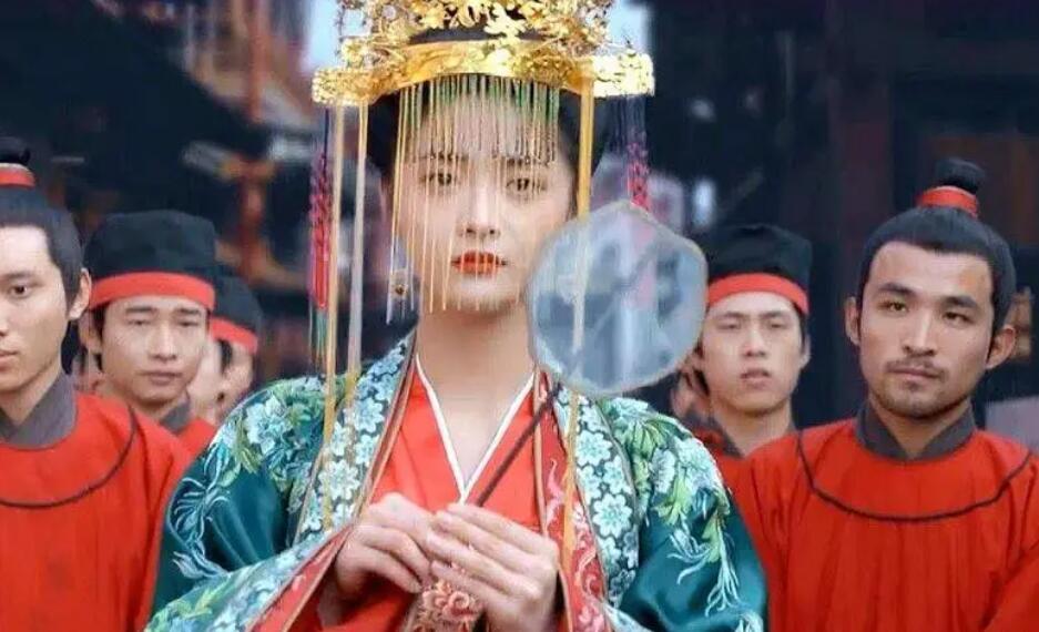 学化妆选择正规培训学校的标准有哪些