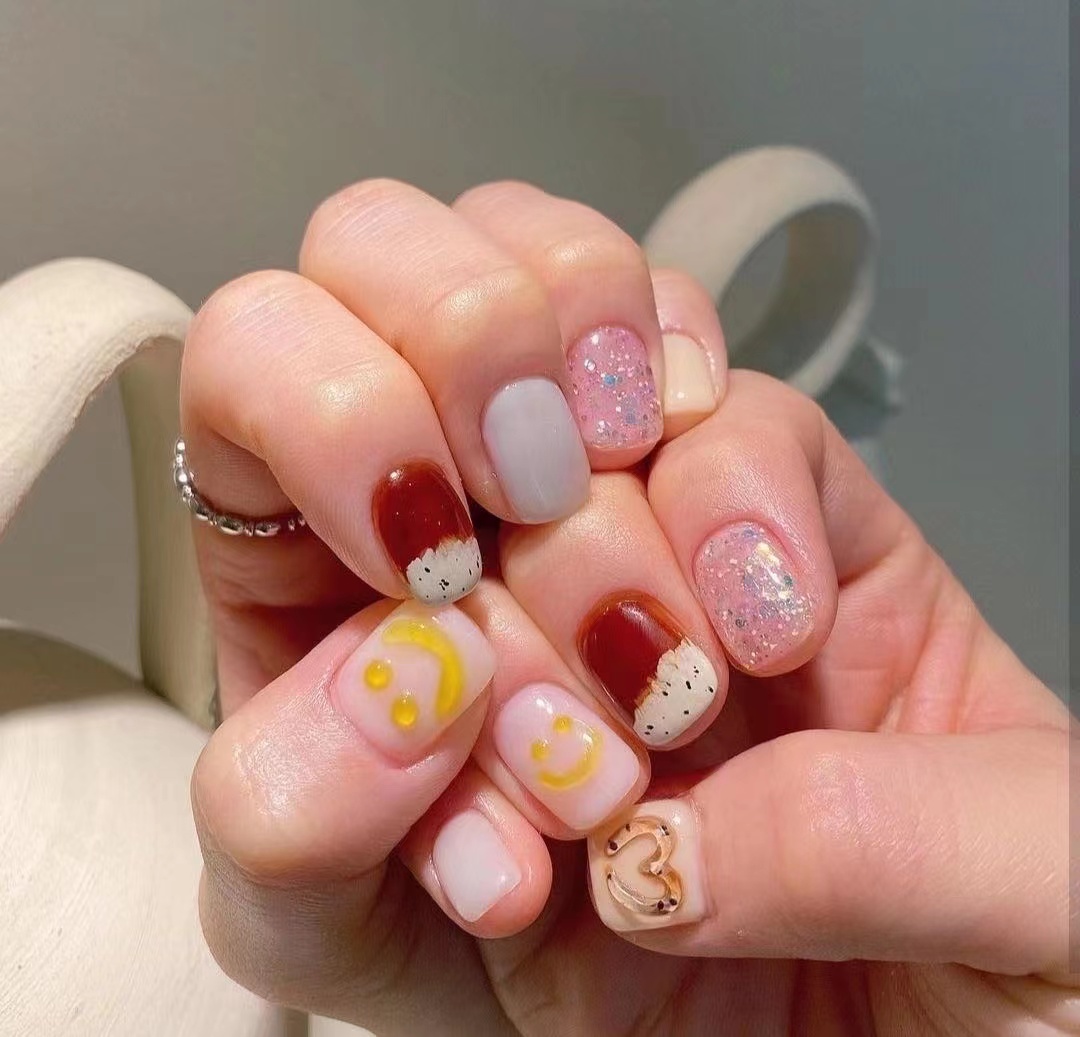 《个人美甲短款作品4》