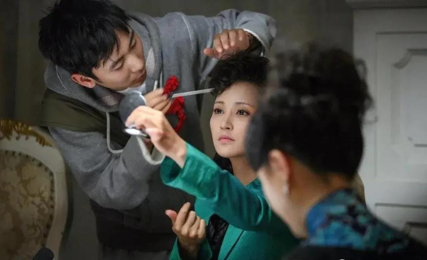 选择化妆学校 你应该看看这里