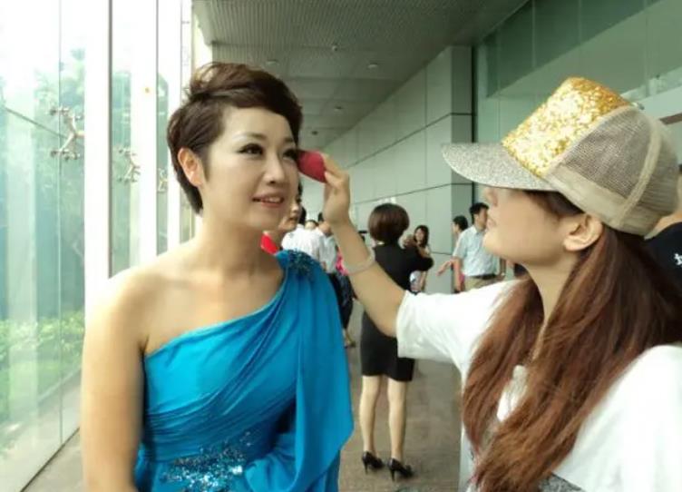 身为化妆师 你现的年龄是多大