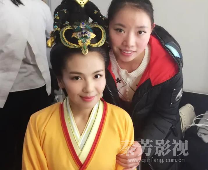 学习影视化妆 不是什么学校都可以哦 最好找专业的影视化妆学校