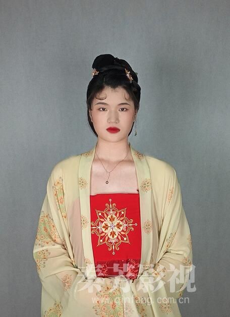 秦芳学员的 反串 角色