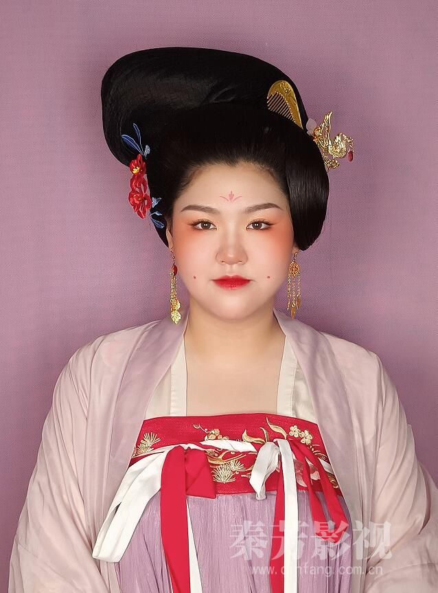 秦芳学员 唐贵妇装扮2