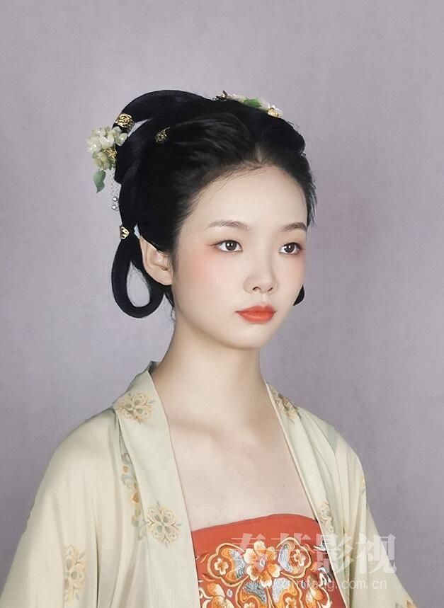 还是那套衣服  穿出了不一样的气质