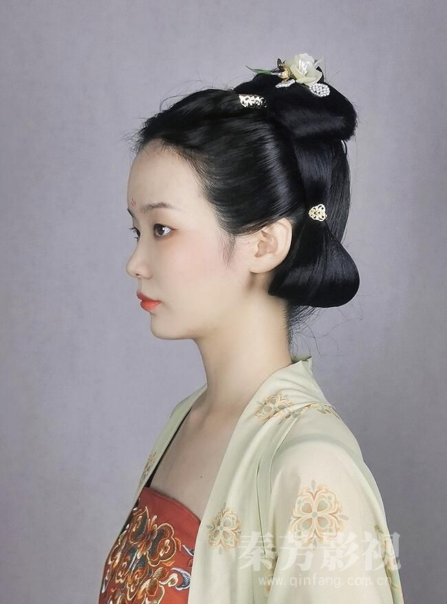 还是那套衣服  穿出了不一样的气质