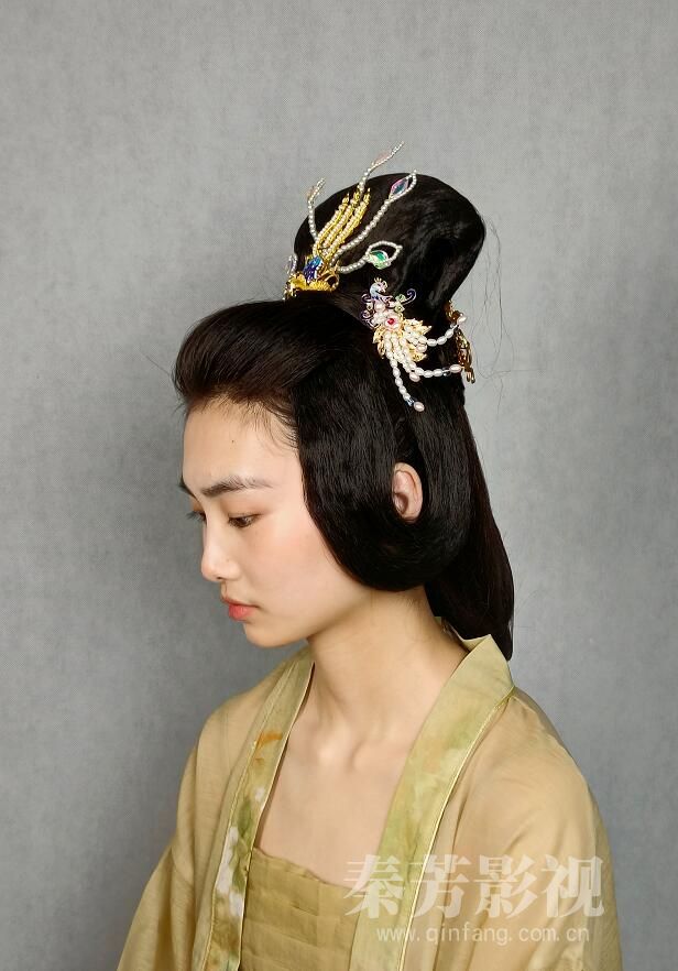 秦芳学员 唐襦裙美女