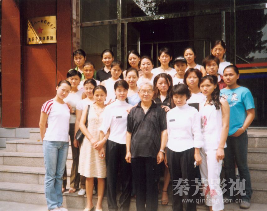 化妆师在剧组的地位高吗