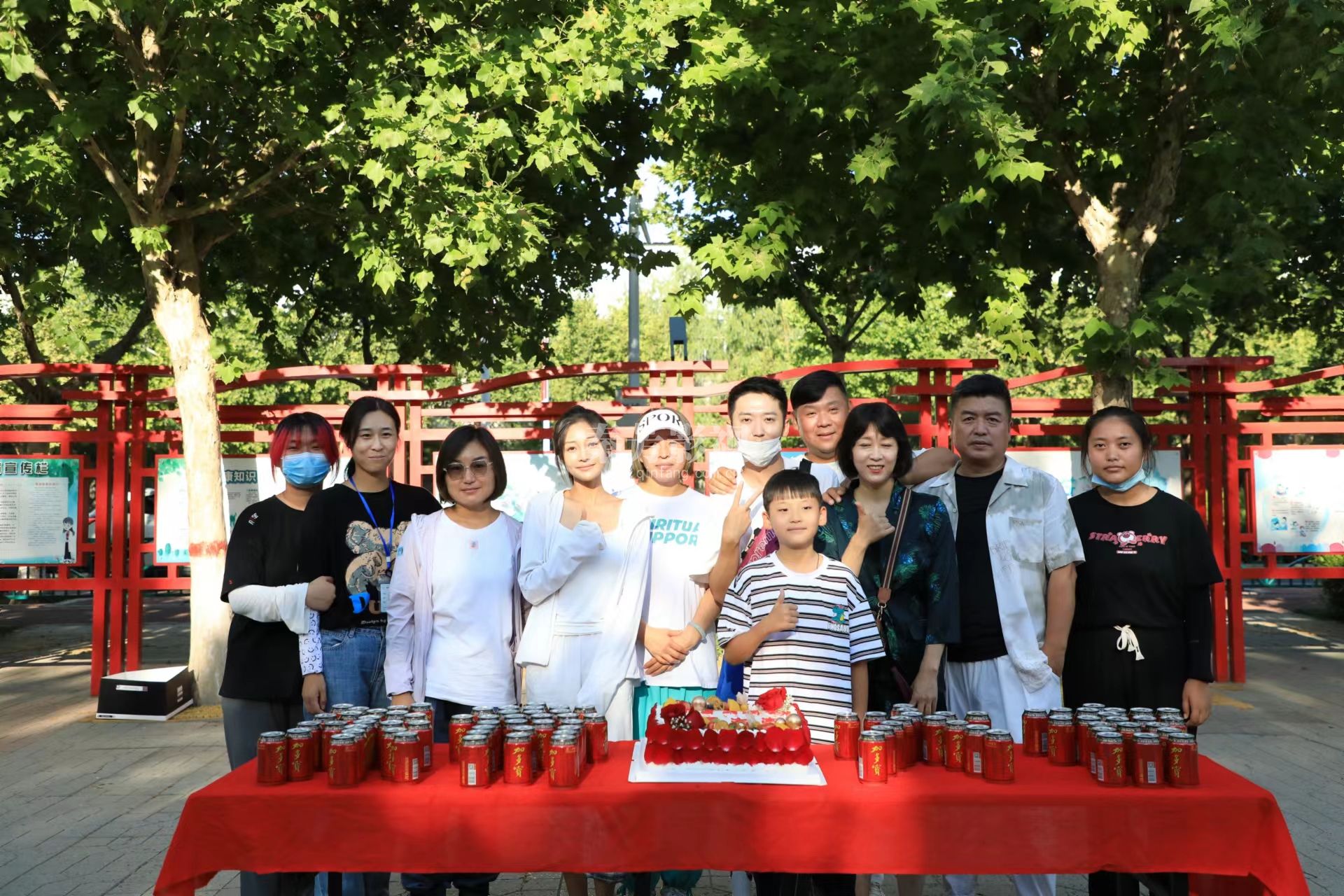 《彩色的明天》我们杀青了