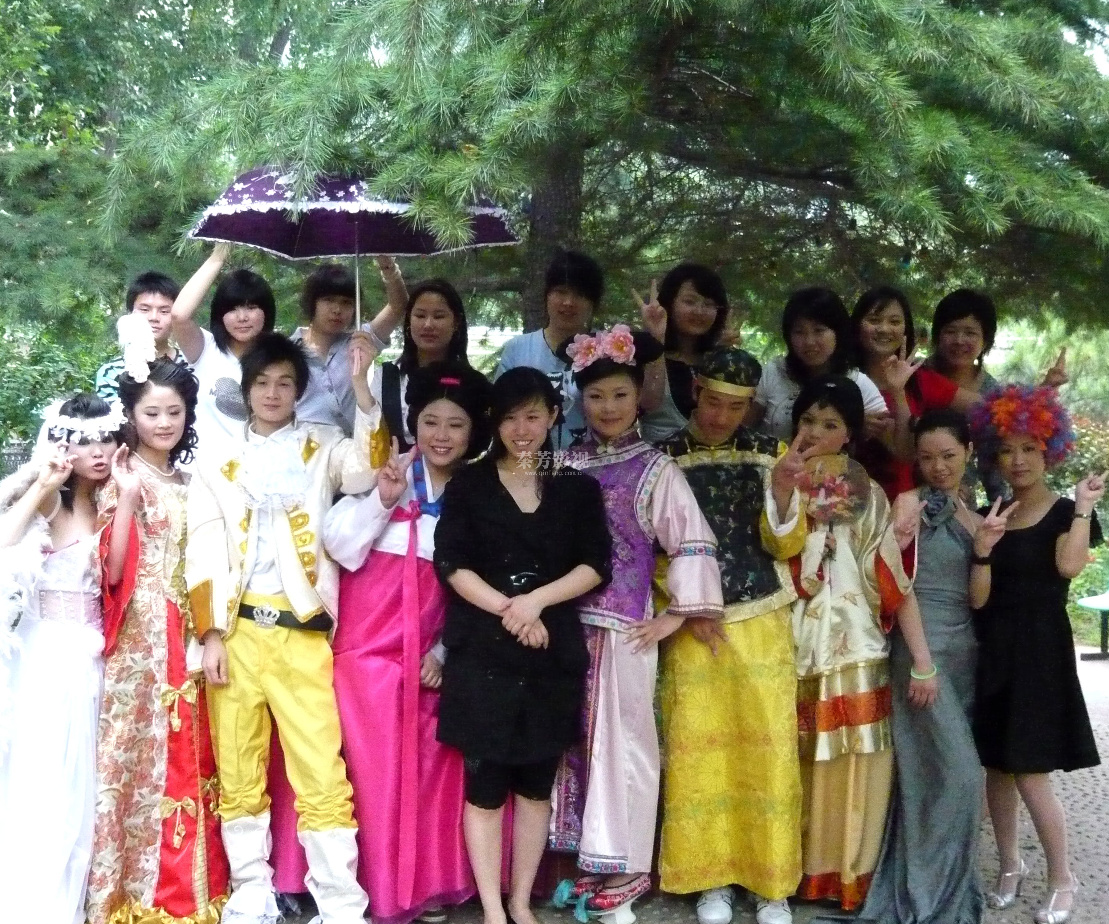 女生做哪类化妆师比较赚钱