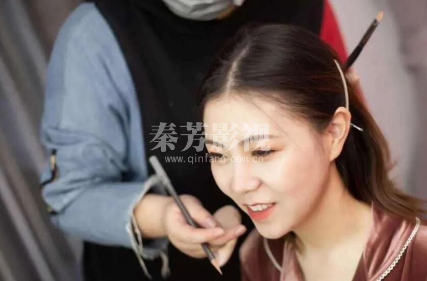 学习影视化妆师多大的年龄合适