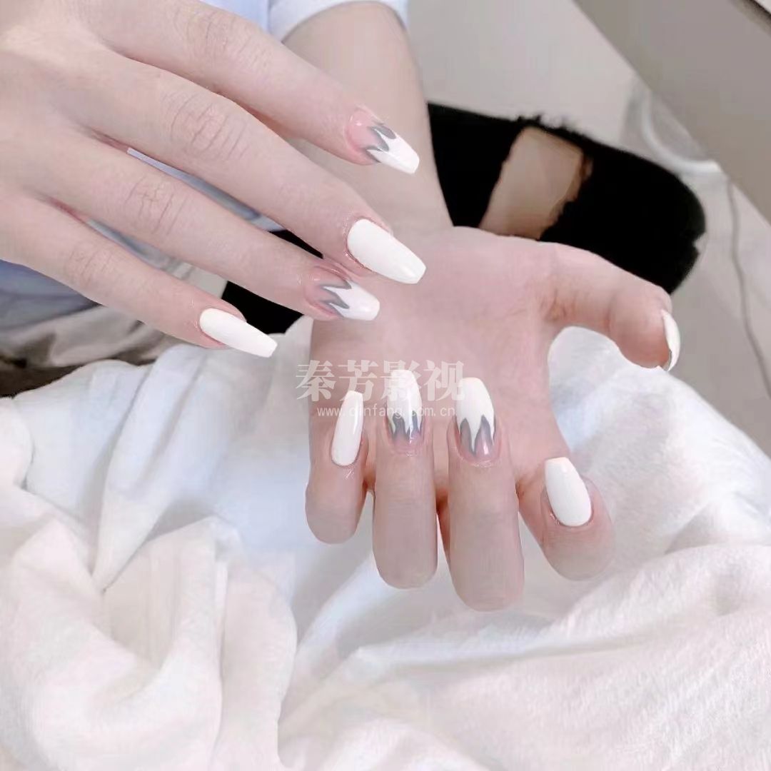 秦芳学员分享火焰美甲